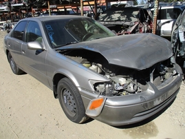 2000 TOYOTA CAMRY LE GOLD 2.2L AT Z16264